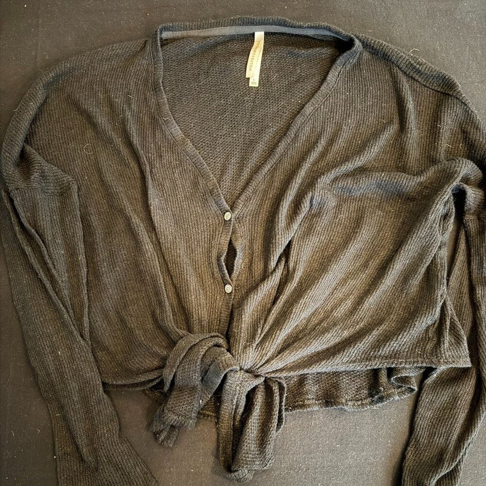 Women's Babaton Aritzia Button Up Tie Sweater